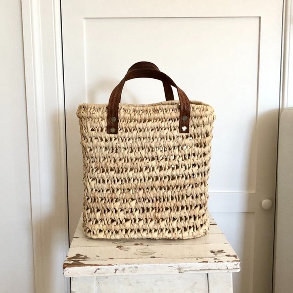 Vintage Handbags - Vintage Woven Handbag with Leather Handles - Nantucket Style